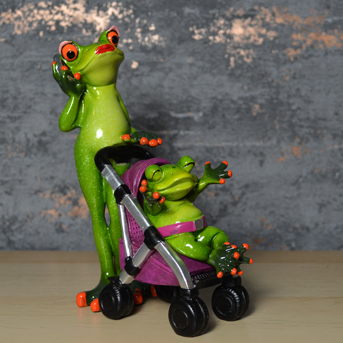 Comical Frog Stroller Parent & Baby Figure