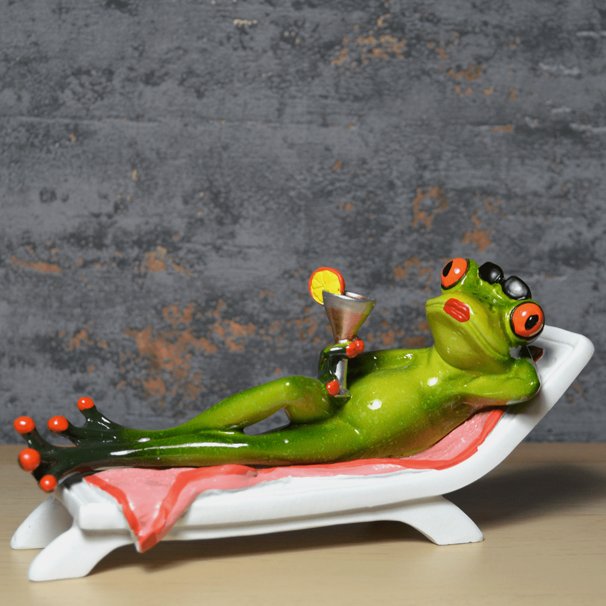 Comical Frogs Drinking Cocktail On Deck Chair Small Resin Figurine