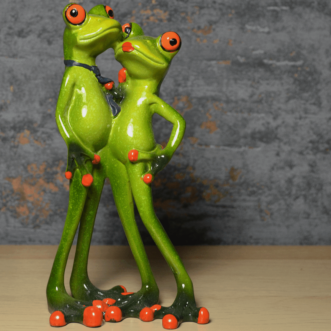 Comical Frogs Couple Lovers Small Resin Figurine